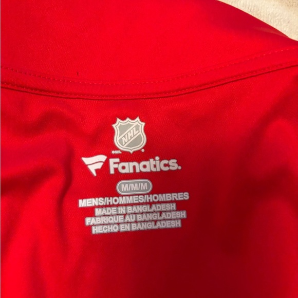 Calgary Flames Red Tribute Mens/Unisex
Quarter-Zip Pullover Top-Size Medium - Picture 6 of 6